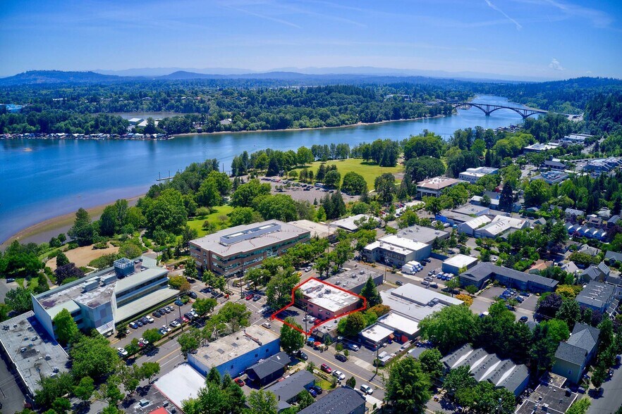 More Photos Of 6501 SW Macadam Ave, Portland Loft Creative Space For Sale