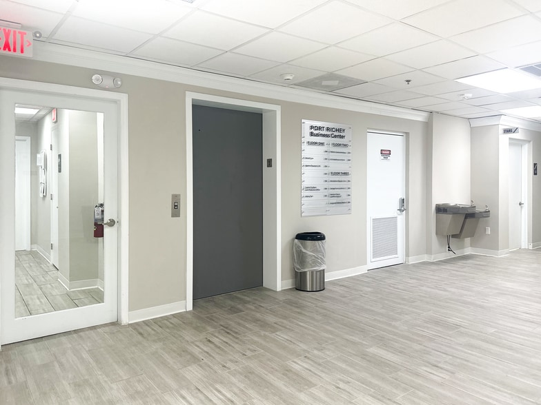 More Photos Of 6709 Ridge Rd, Port Richey Medical For Lease