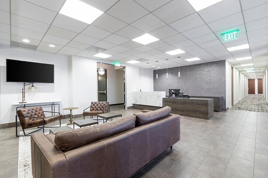 More Photos Of 355 S Grand Ave, Los Angeles Coworking Space