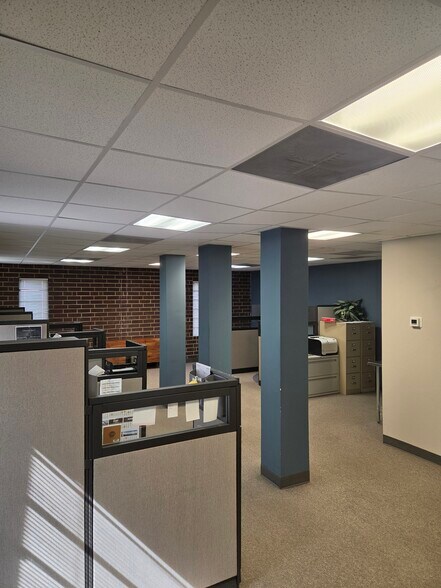 More Photos Of 3526 Centre Cir, Fort Mill Light Distribution For Sale
