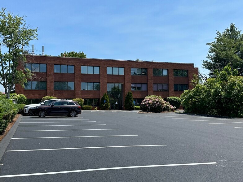 More Photos Of 319 Littleton Rd, Westford Office For Lease