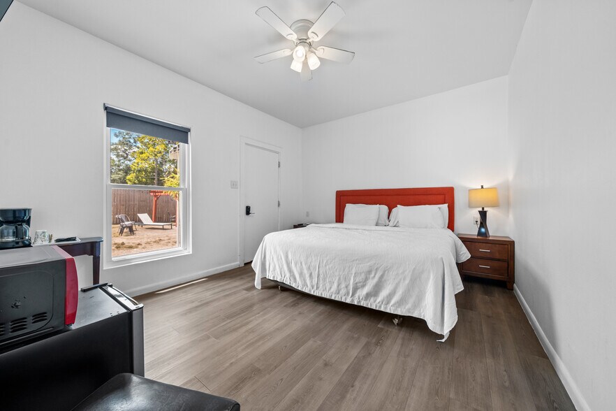 More Photos Of 741 Park Ave, Hot Springs Hotel For Sale