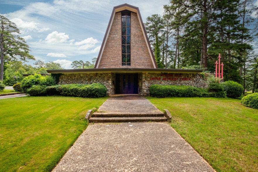More Photos Of 4601 Western Hills Ave, Little Rock Religious Facility For Sale