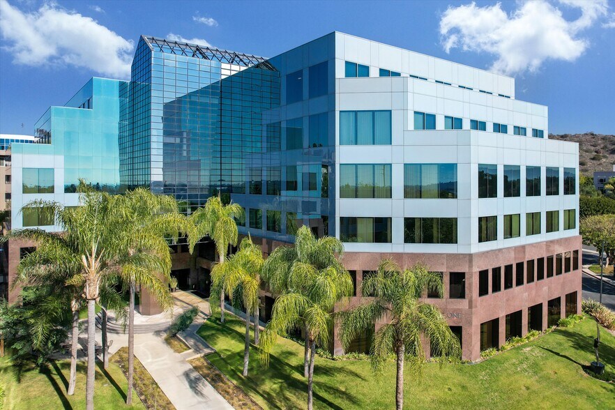 More Photos Of 1 Pointe Dr, Brea Office For Lease