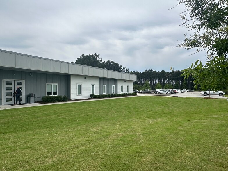 More Photos Of 1131 Northpoint Blvd, Blythewood Industrial For Lease