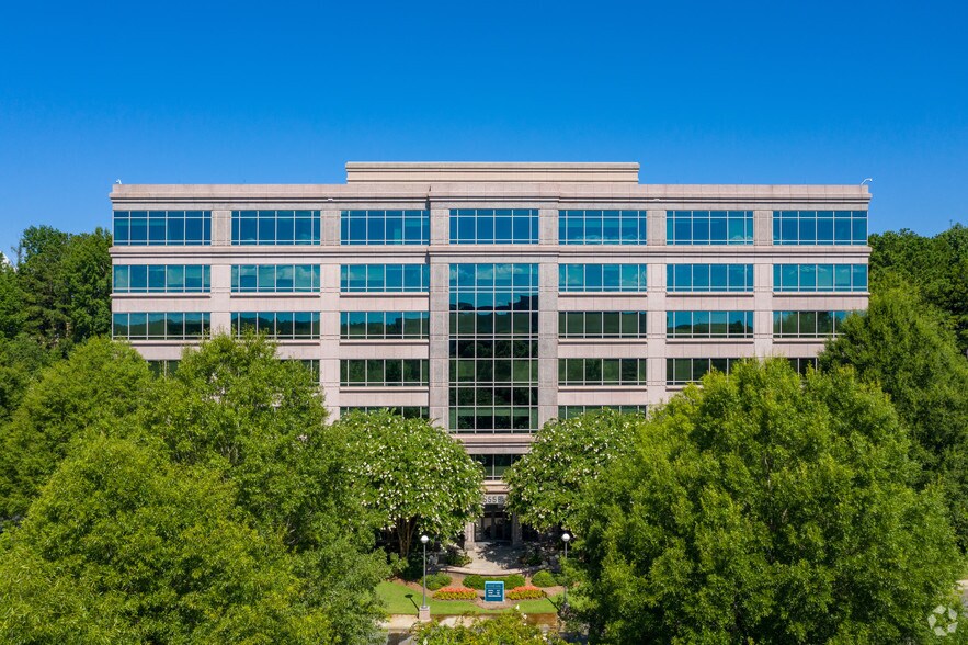 More Photos Of 555 North Point Ctr E, Alpharetta Office For Lease