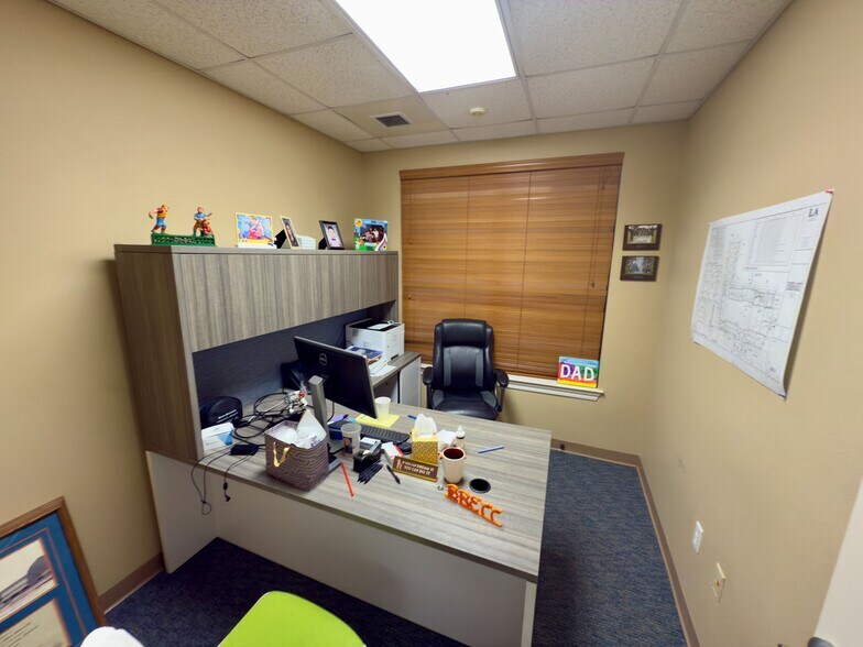 More Photos Of 510 Corday St, Pensacola Medical For Sale