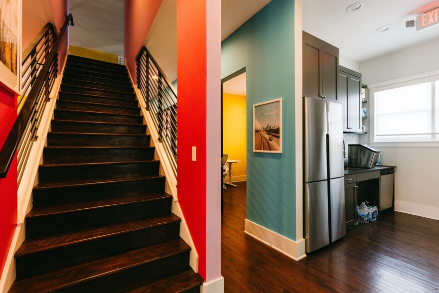 More Photos Of 514 N Marsalis Ave, Dallas Loft Creative Space For Lease