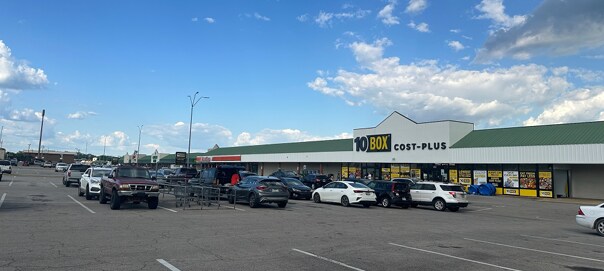 Primary Photo Of 120-160 Cloverleaf Plz, Van Buren Unknown For Lease