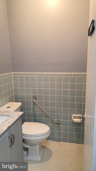 More Photos Of 2809 River Rd, Camden Medical For Sale