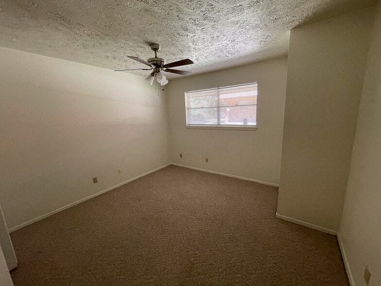 More Photos Of 704 Cline St, Huntsville Apartments For Sale
