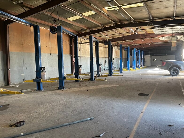 More Photos Of 700 Missouri Ave, Fort Worth Warehouse For Lease