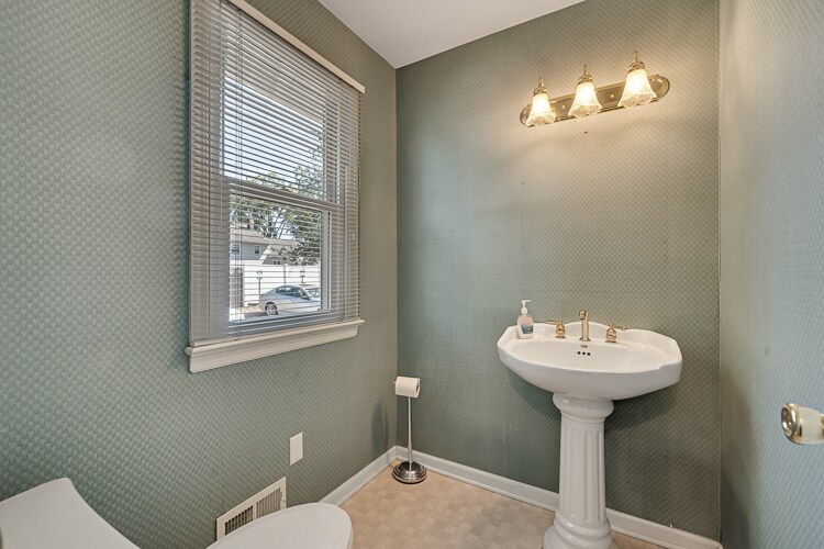 More Photos Of 30 Brant Ave, Clark Office For Sale