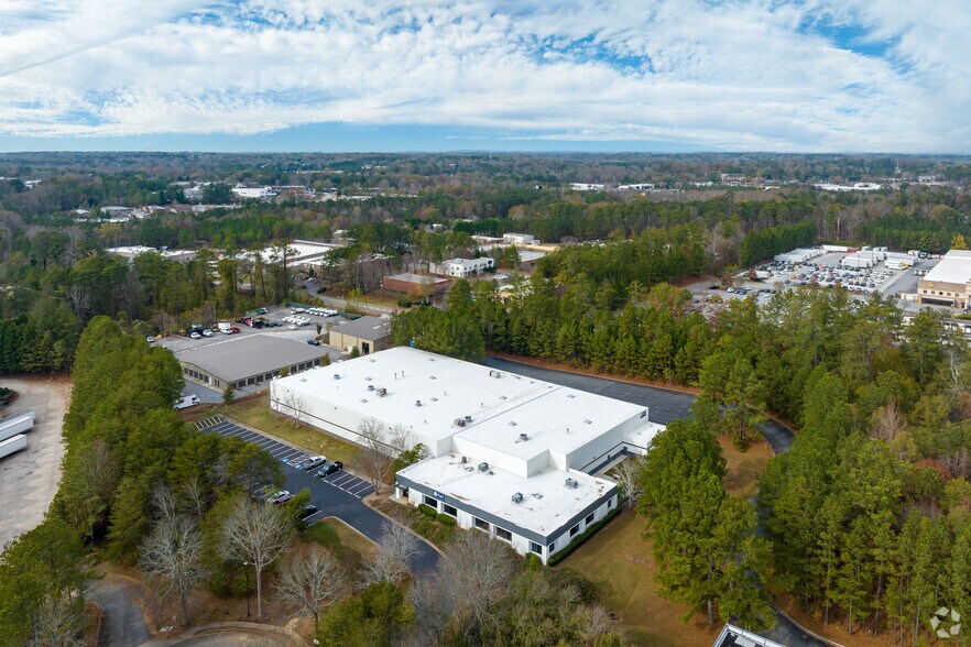 More Photos Of 2000 Northfield Ct, Roswell Distribution For Lease