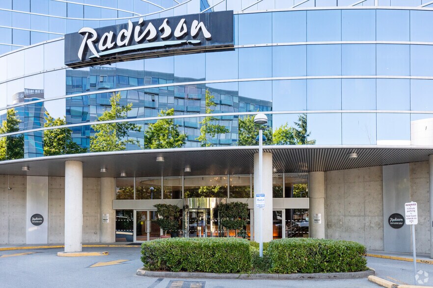 More Photos Of 8181 Cambie Rd, Richmond Hotel For Sale