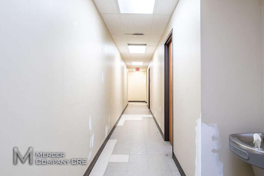 More Photos Of 3613-3621 S Moulton Dr, Oklahoma City Service For Lease