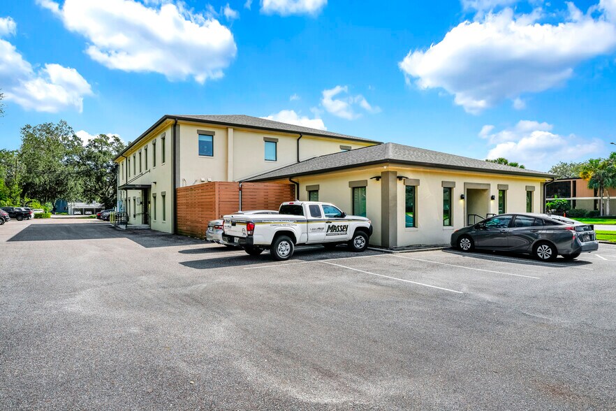 More Photos Of 1601 W Colonial Dr, Orlando Office For Lease