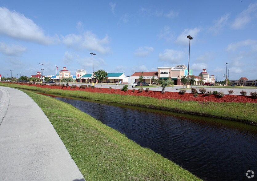 More Photos Of 4635 Factory Stores Blvd, Myrtle Beach Unknown For Lease