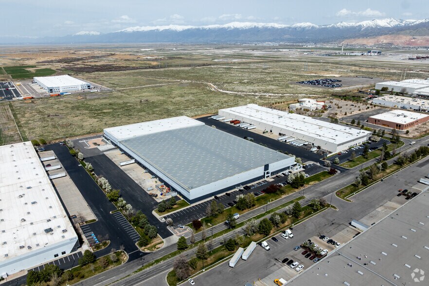 More Photos Of 5300 Harold Gatty Dr, Salt Lake City Distribution For Lease