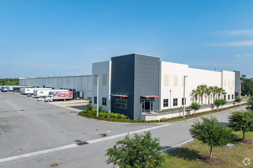More Photos Of 141 S County Line Rd, Plant City Warehouse For Lease