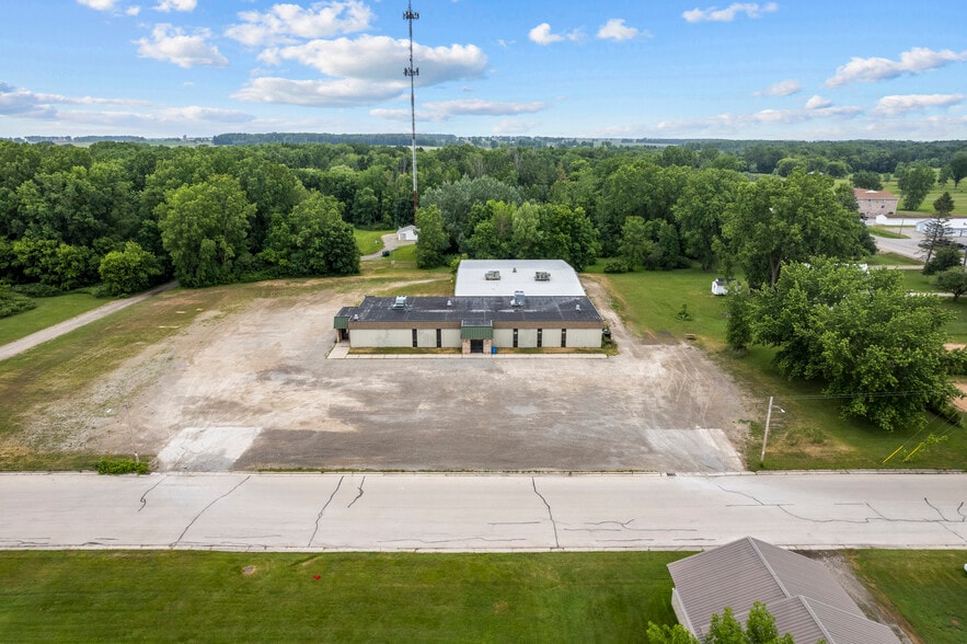 More Photos Of 119 Lake Rd, Seymour Township Bowling Alley For Sale