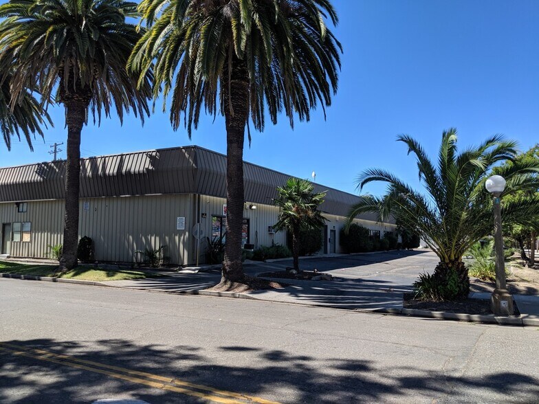 Primary Photo Of 25 S Stockton St, Lodi Warehouse For Sale