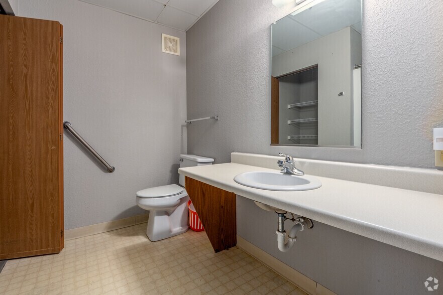 More Photos Of 123 S Pearl St, Berlin Assisted Living For Sale