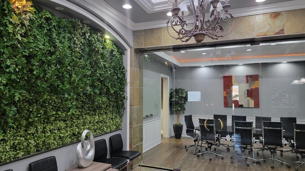 More Photos Of 2575 Montessouri St, Las Vegas Loft Creative Space For Lease