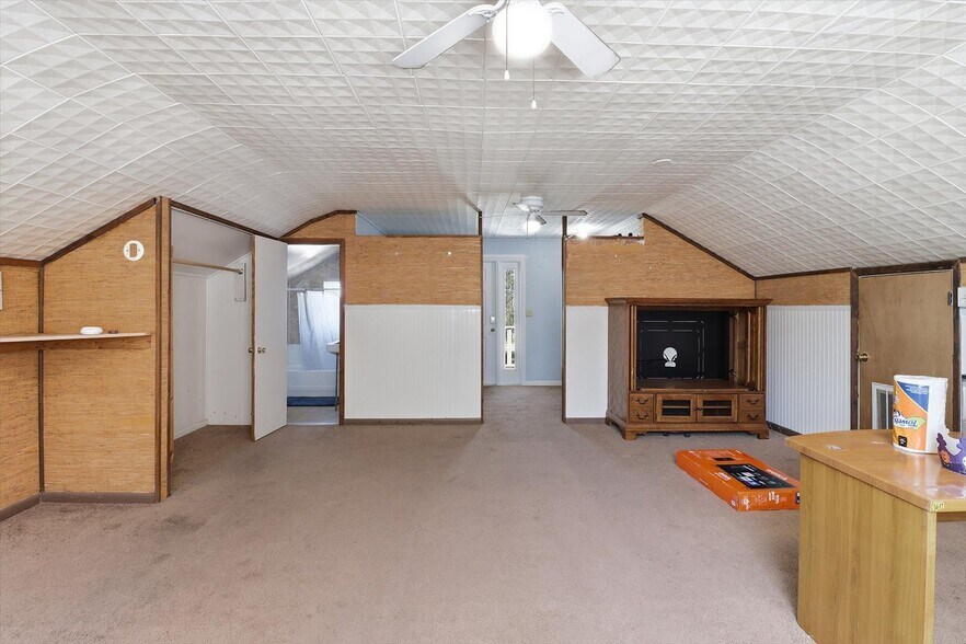 More Photos Of 823 NE 5th St, Crystal River Office For Sale