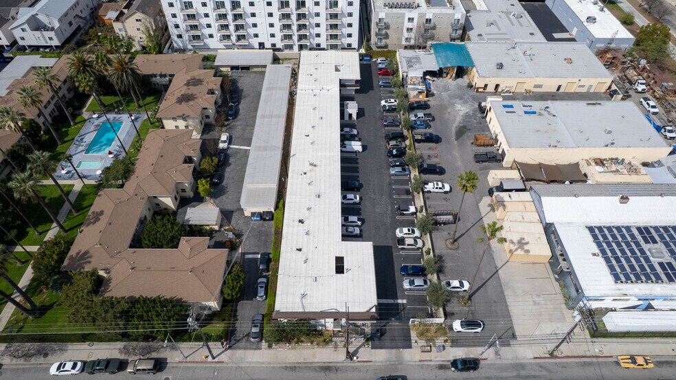 More Photos Of 5331 Cahuenga Blvd, North Hollywood Apartments For Sale