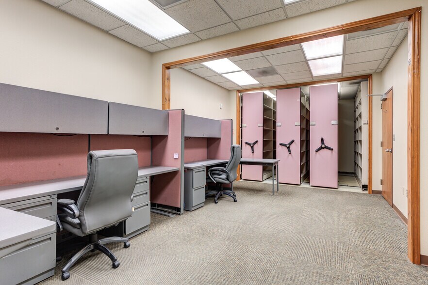More Photos Of 3802-3806 Interstate 27, Lubbock Office For Sale
