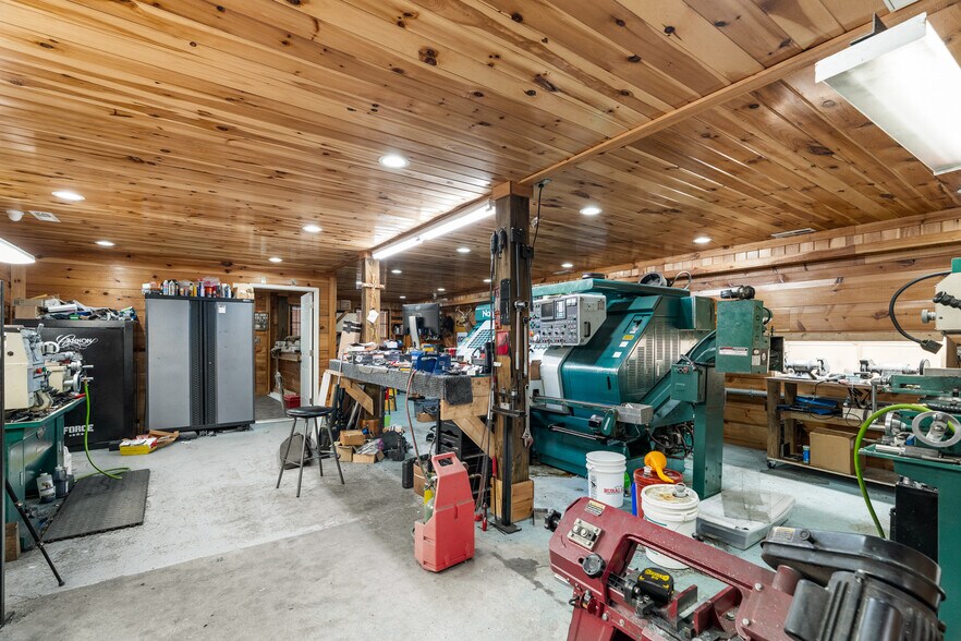 More Photos Of 2005 Boyds Creek Hwy, Sevierville Warehouse For Sale