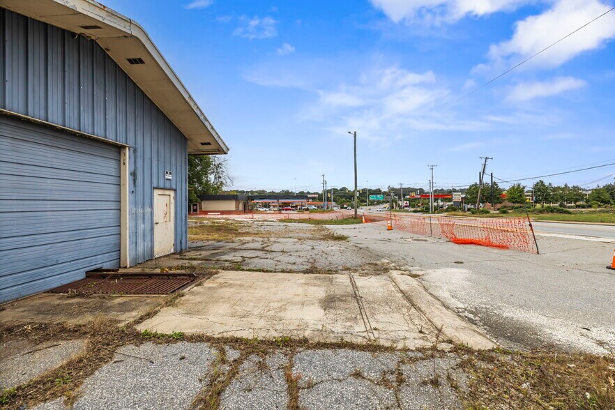 More Photos Of 4630 Augusta Rd, Greenville Auto Repair For Sale