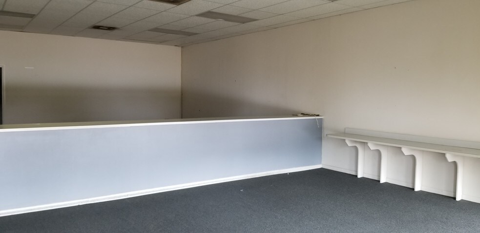 More Photos Of 3941-3965 Victory Dr, Columbus Storefront Retail Office For Lease