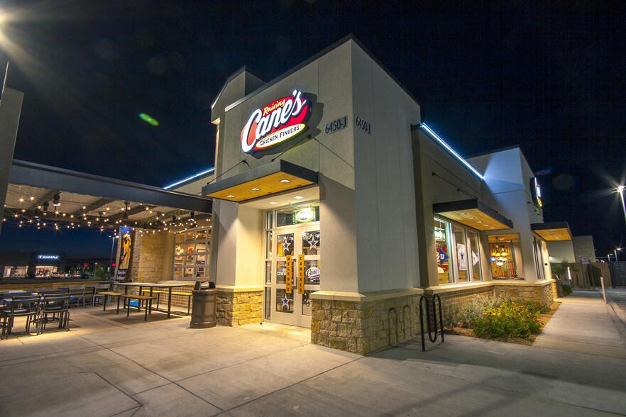 More Photos Of 6450 N Desert Blvd, El Paso Department Store For Lease