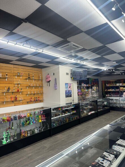 More Photos Of 204-274 E Bridge St, Brighton Storefront Retail Office For Lease