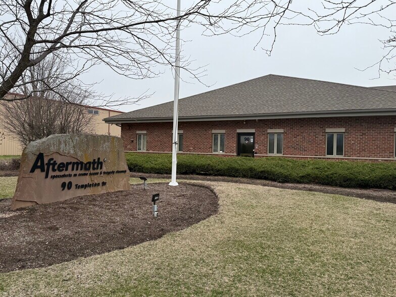 More Photos Of 90 Templeton Dr, Oswego Warehouse For Lease