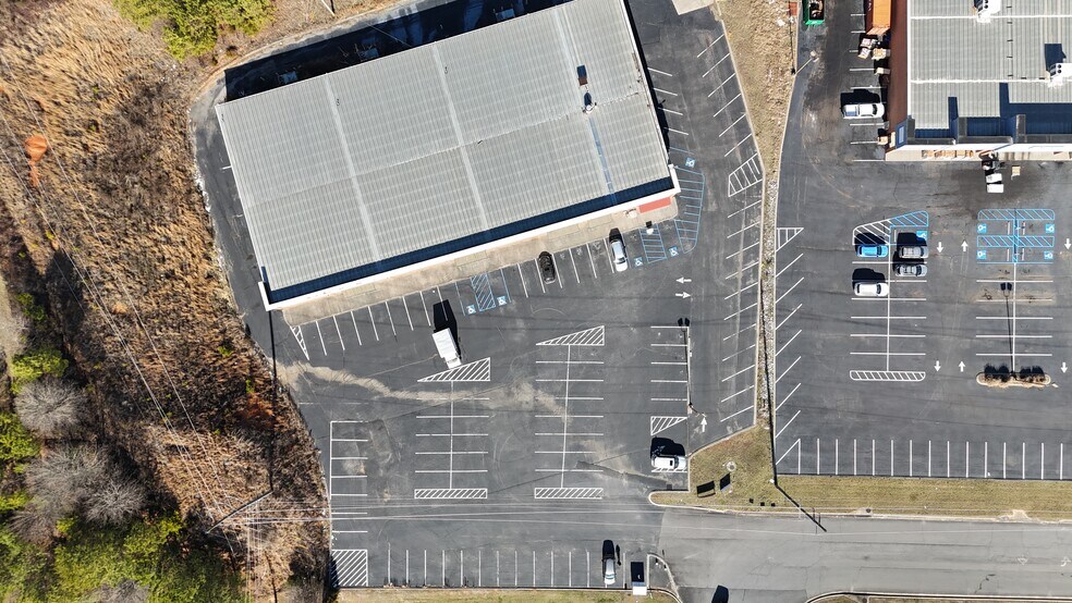 More Photos Of 150 Pearl Dr, LaFayette Restaurant For Sale