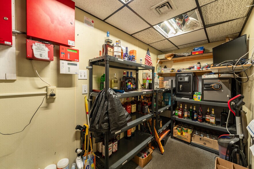 More Photos Of 1019 Norwich Rd, Plainfield Restaurant For Sale