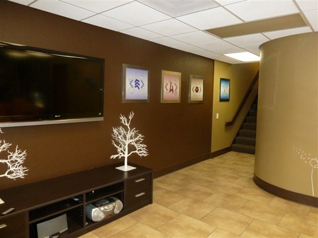 More Photos Of 7930 Arjons Dr, San Diego Research And Development For Lease