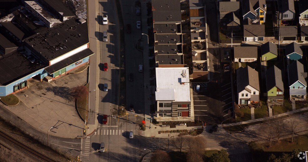 More Photos Of 985 Dorman St, Indianapolis Storefront Retail Office For Lease