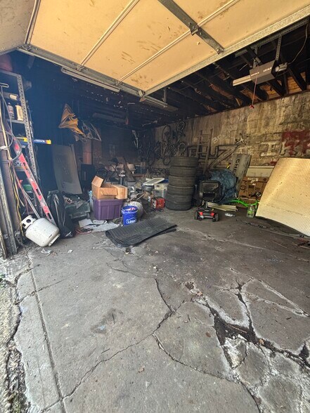 More Photos Of 1314 Murtland St, Pittsburgh Flex For Sale