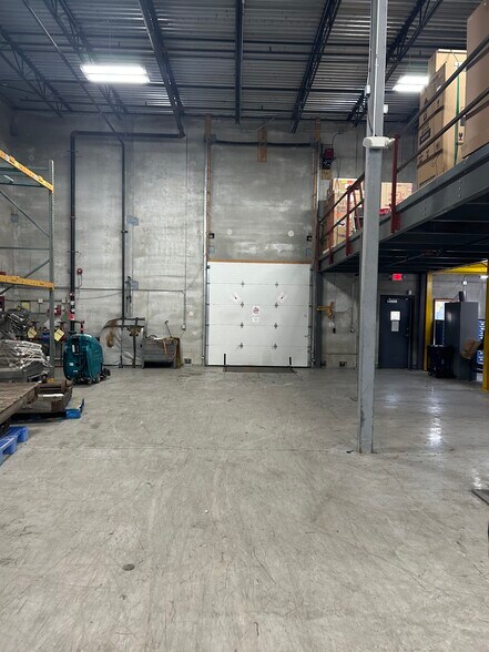 More Photos Of 5120 Thatcher Rd, Downers Grove Industrial For Sale