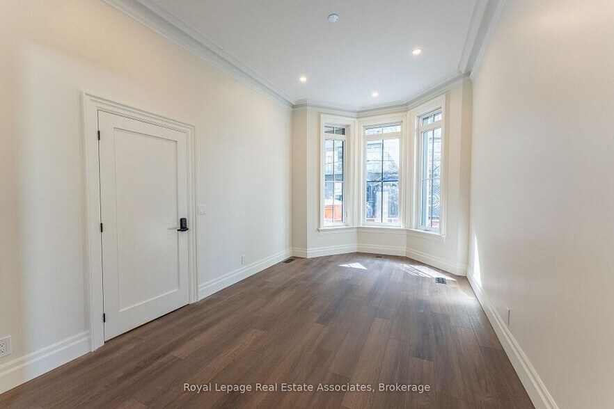 More Photos Of 54-56 Stewart St, Toronto Apartments For Sale