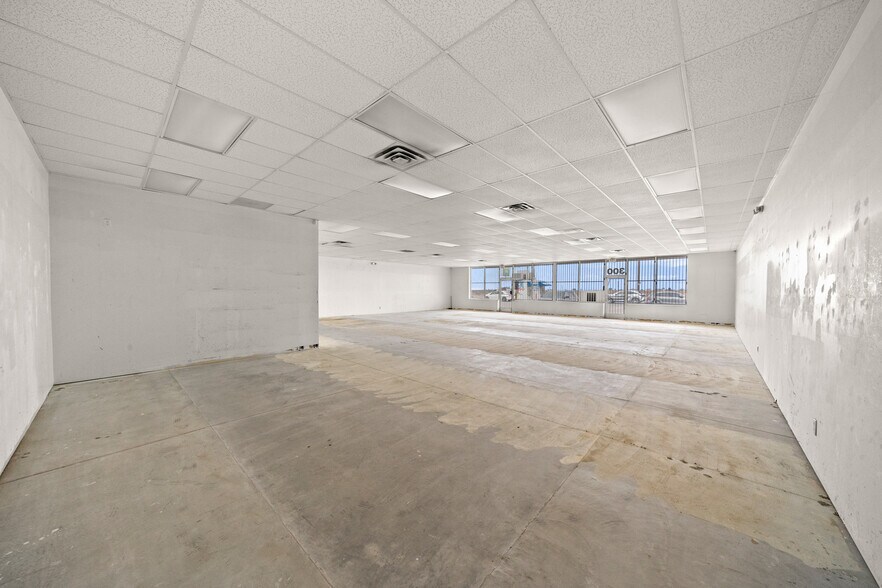 More Photos Of 14696 Montana Ave, El Paso Storefront For Lease