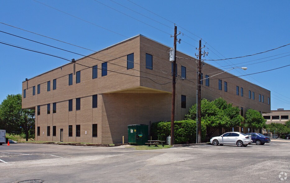 More Photos Of 2015 S Interstate 35, Austin Medical For Lease