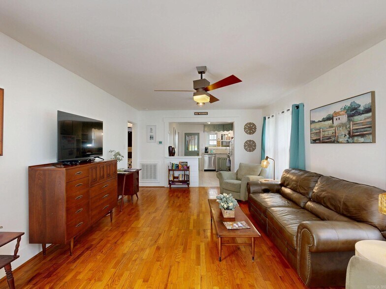 More Photos Of 305 Richard St, Hot Springs National Park Specialty For Sale