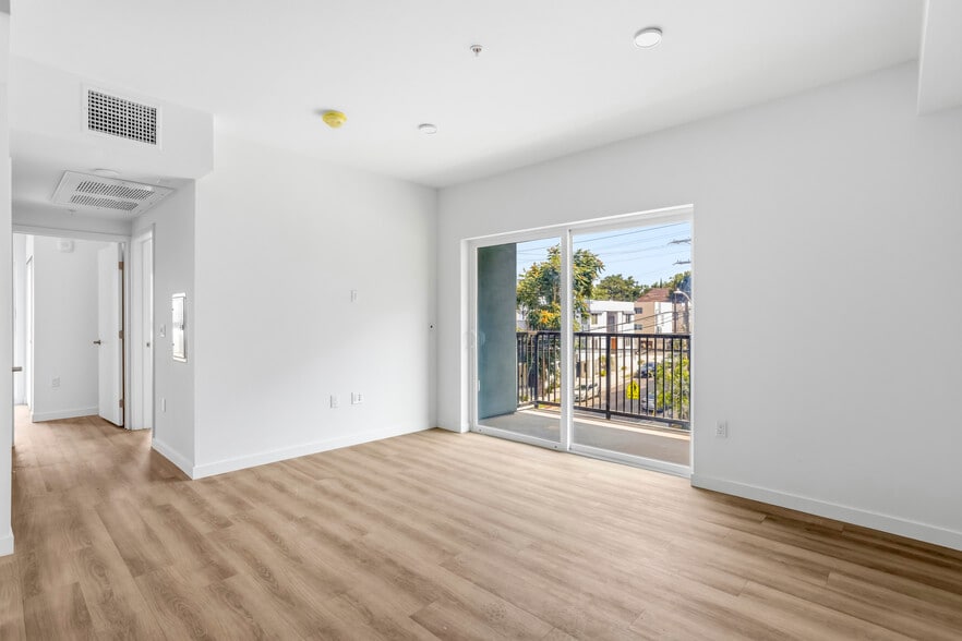 More Photos Of 1350 W Court St, Los Angeles Apartments For Sale