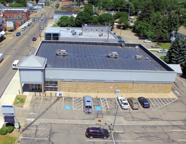 More Photos Of 2715 Parade St, Erie Drugstore For Sale