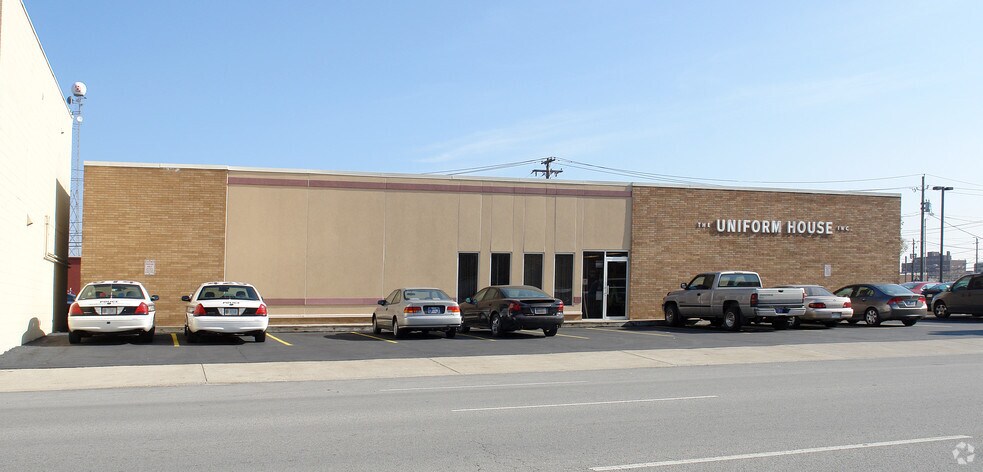 More Photos Of 1927 N Capitol Ave, Indianapolis Flex For Sale